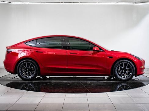 Used 2021 Tesla Model 3 Standard Range Plus image 6