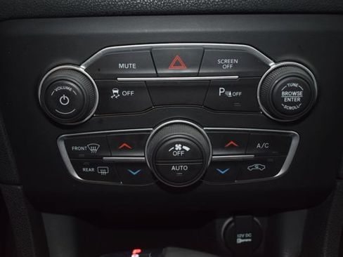 Used 2017 Dodge Charger SXT w/ AWD Plus Group image 33