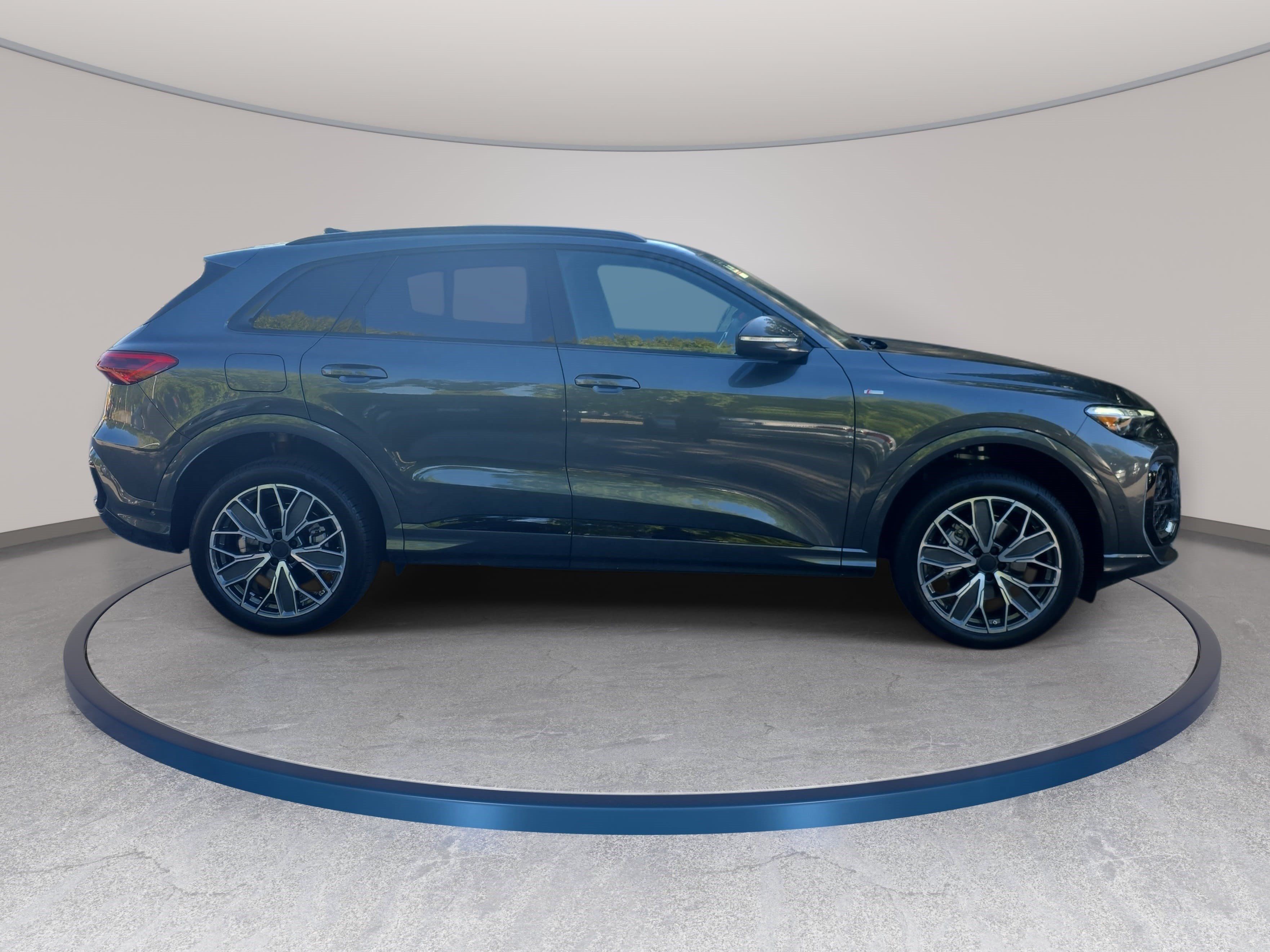 New 2026 Audi Q5 Premium Plus AWD/4WD image 4