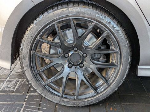 Used 2015 Volkswagen Golf R 4-Door image 12