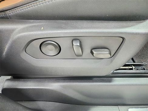 Used 2023 Chevrolet Silverado 1500 High Country image 41