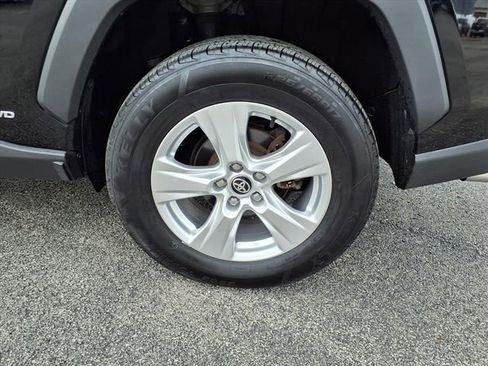 Used 2020 Toyota RAV4 XLE w/ Convenience Package image 10