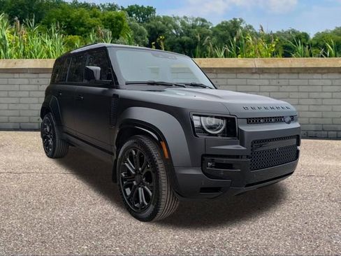 New 2026 Land Rover Defender 110 OCTA image 3