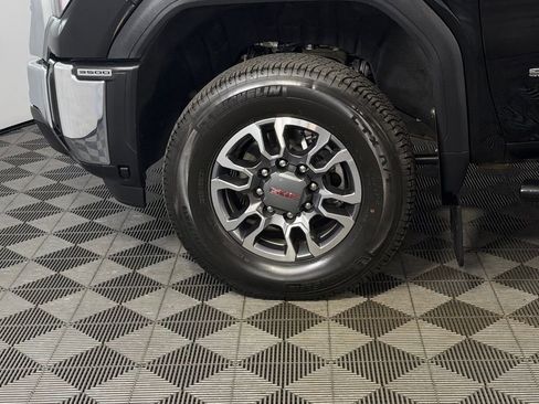 Used 2025 GMC Sierra 3500 SLT AWD/4WD image 12