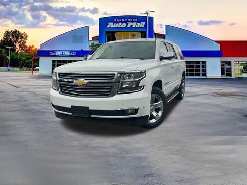 Used 2018 Chevrolet Suburban Premier AWD/4WD image 2