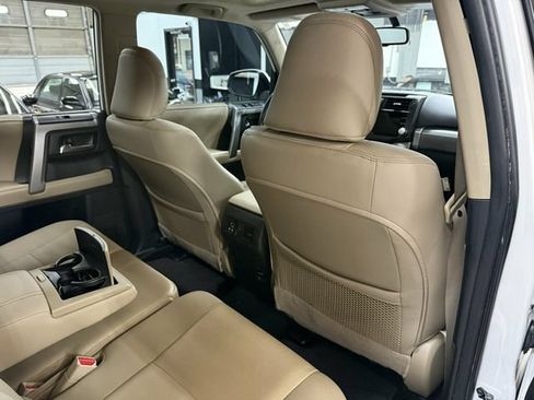 Used 2016 Toyota 4Runner SR5 Premium AWD/4WD image 29
