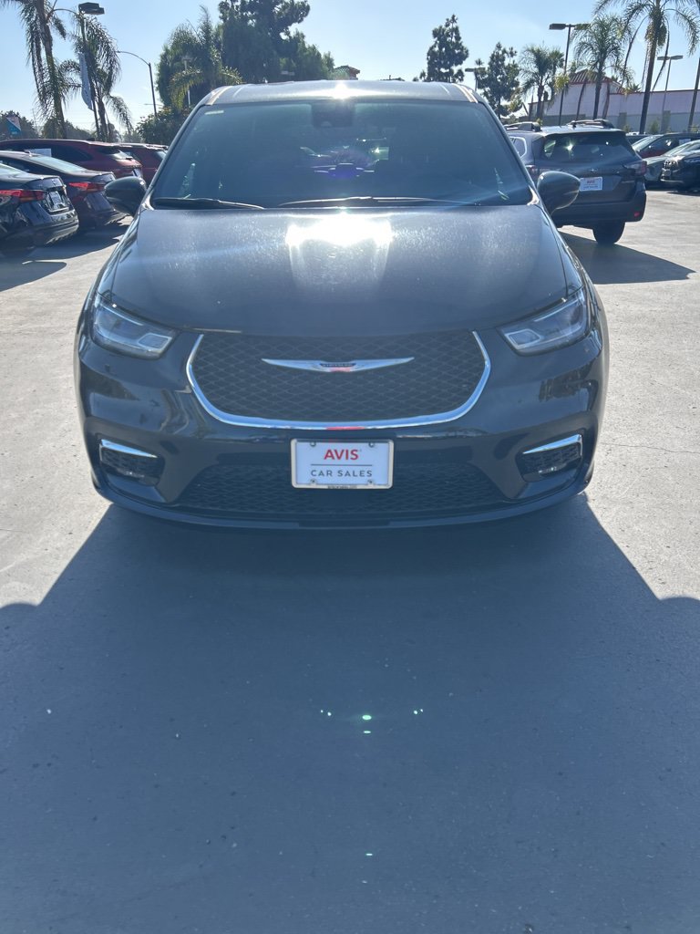 Used 2026 Chrysler Pacifica Select FWD image 4