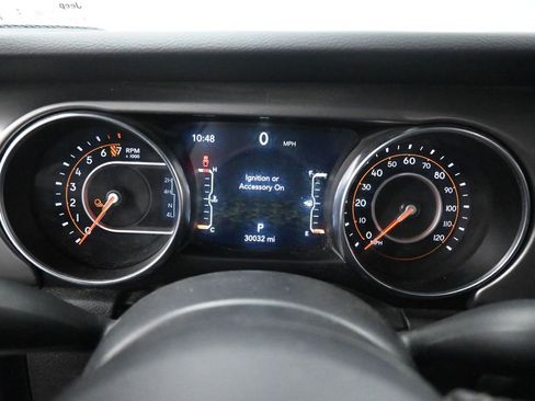 Used 2022 Jeep Gladiator Sport image 38