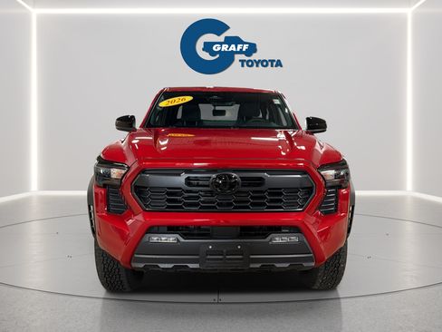 Used 2026 Toyota Tacoma TRD Off-Road AWD/4WD image 2