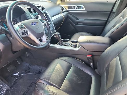 Used 2013 Ford Explorer XLT AWD/4WD image 11