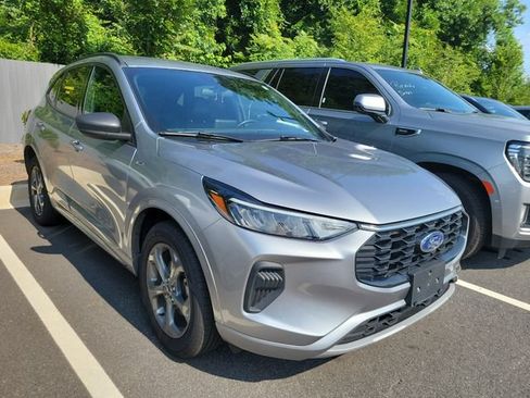 Used 2023 Ford Escape ST-Line AWD/4WD image 3