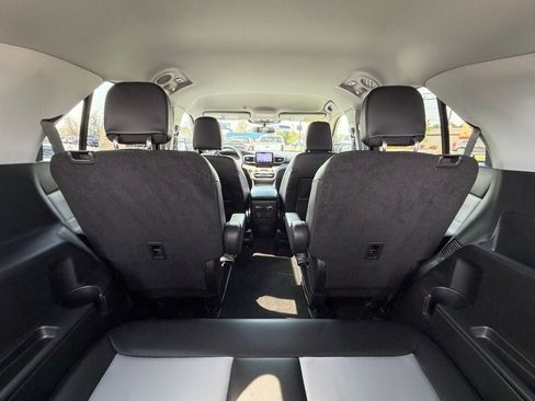 Certified 2023 Ford Explorer XLT w/ Equipment Group 202A RWD image 41