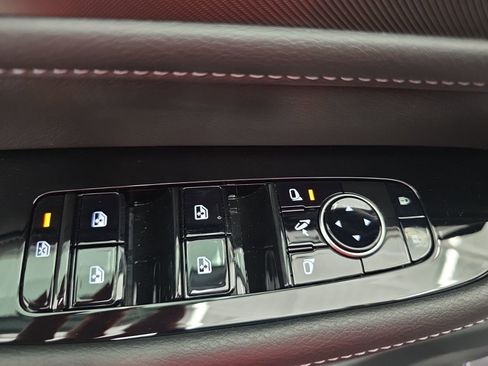 New 2026 INFINITI QX80 Luxe w/ Cargo Package image 32