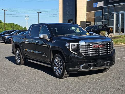 Used 2023 GMC Sierra 1500 Denali w/ Denali Reserve Package AWD/4WD image 1