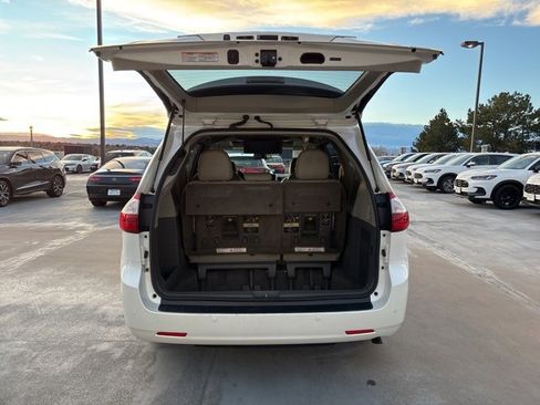 Used 2015 Toyota Sienna AWD image 30