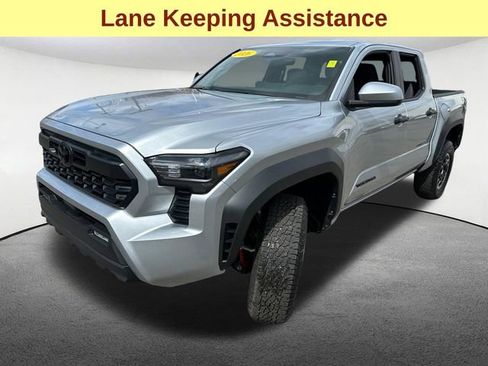 Certified 2026 Toyota Tacoma TRD Off-Road AWD/4WD image 6