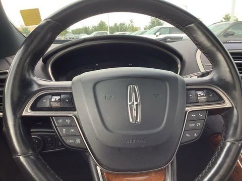 Used 2020 Lincoln Nautilus Reserve w/ Equipment Group 201A image 36