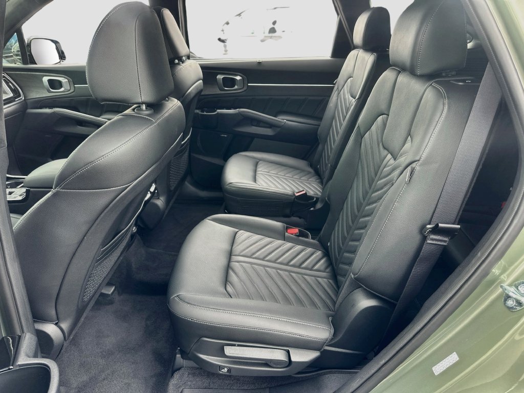 Certified 2026 Kia Sorento SX Prestige AWD/4WD image 24