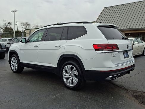 Certified 2023 Volkswagen Atlas SE image 4