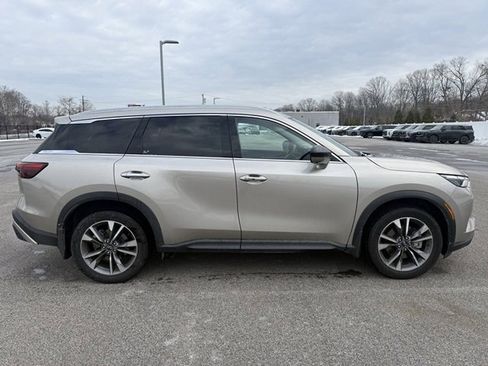 Certified 2025 INFINITI QX60 Luxe image 8