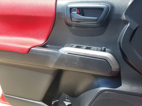 Certified 2019 Toyota Tacoma SR5 RWD image 20