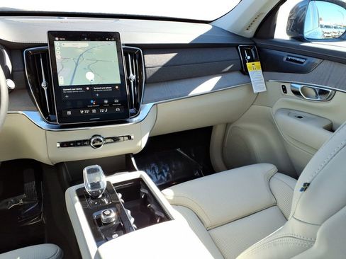 New 2026 Volvo XC90 B5 Ultra image 9