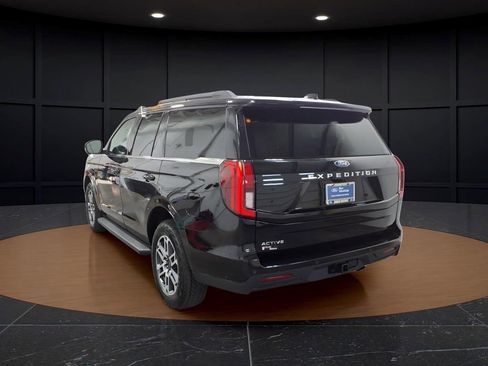 Certified 2025 Ford Expedition Active AWD/4WD image 4