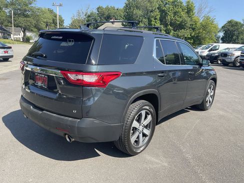 Used 2021 Chevrolet Traverse LT w/ LT Premium Package AWD/4WD image 5