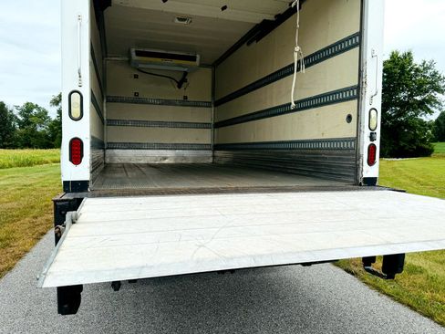 Used 2012 Ford F550 2WD Regular Cab Super Duty w/ Payload Upgrade Pkg image 11