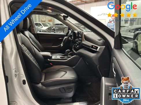 Used 2023 Toyota Highlander XLE AWD/4WD image 14