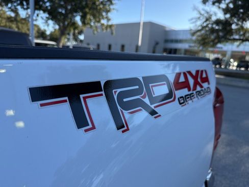 Used 2016 Toyota Tacoma SR5 image 32