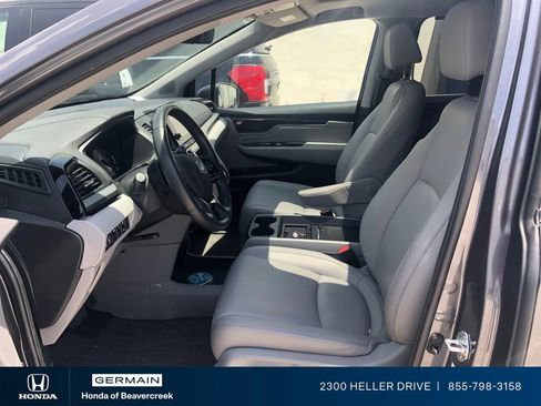 Used 2024 Honda Odyssey Touring image 6