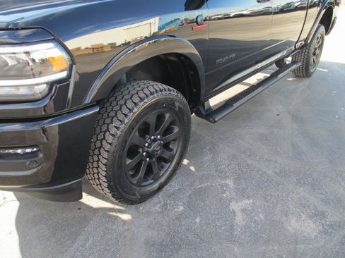 Used 2022 RAM 2500 Laramie w/ Night Edition image 11