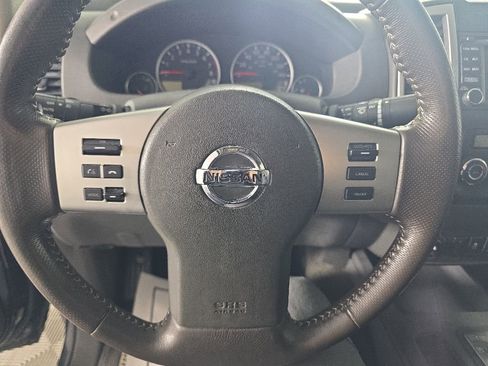 Used 2017 Nissan Frontier PRO-4X AWD/4WD image 25