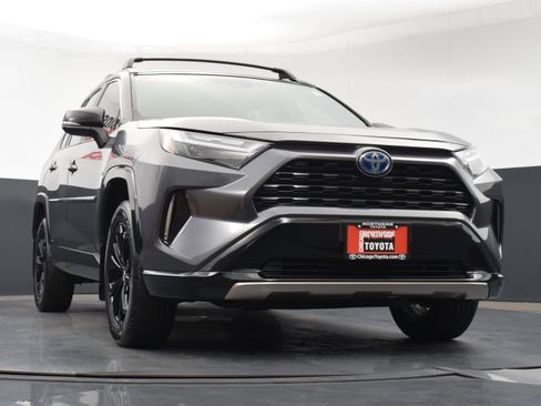 Used 2022 Toyota RAV4 XSE image 32