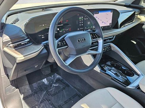 Certified 2025 Audi Q5 Premium w/ Premium Plus AWD/4WD image 10