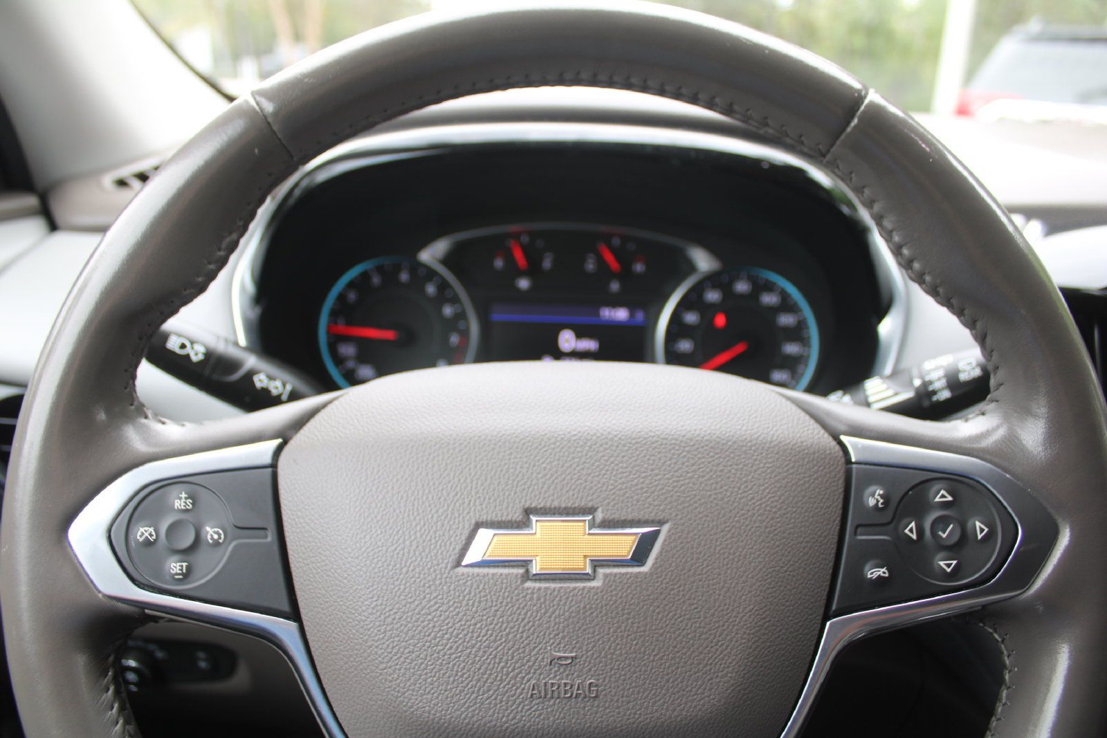 Used 2020 Chevrolet Traverse LT FWD image 30