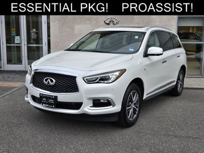 Used 2019 INFINITI QX60 Luxe w/ Essential Package
