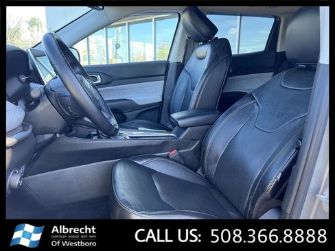 Used 2022 Jeep Compass Latitude AWD/4WD image 9