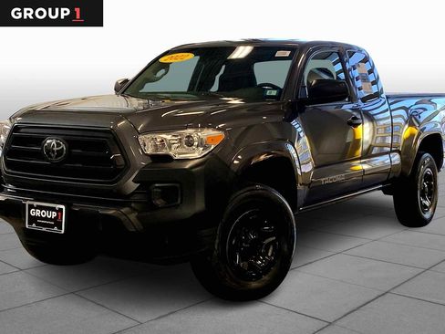 Used 2022 Toyota Tacoma SR image 1
