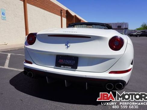 Used 2015 Ferrari California T image 98