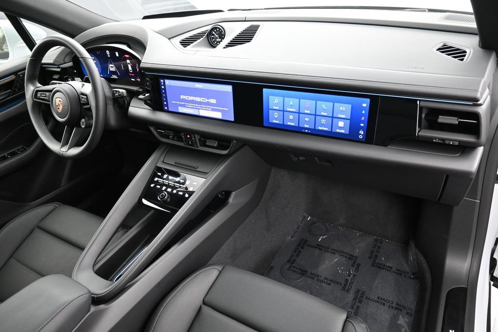 Certified 2026 Porsche Macan Electric RWD image 31