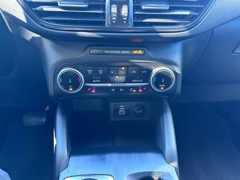 Used 2024 Ford Escape Active image 31