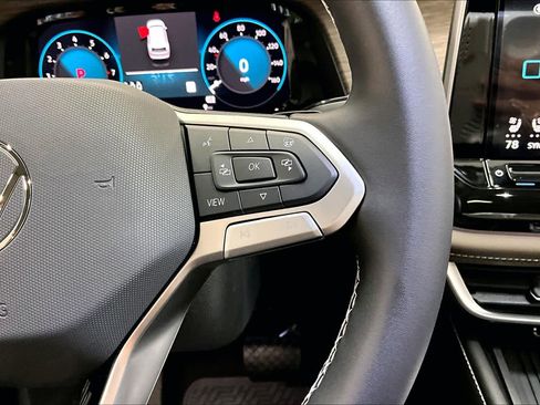 New 2026 Volkswagen Atlas SEL image 18