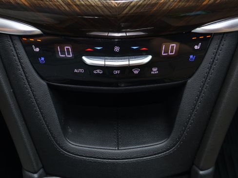 Used 2024 Cadillac XT6 Sport w/ Platinum Package image 35