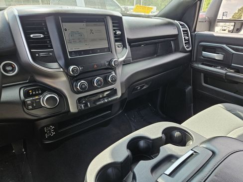 Used 2024 RAM 2500 Big Horn AWD/4WD image 21