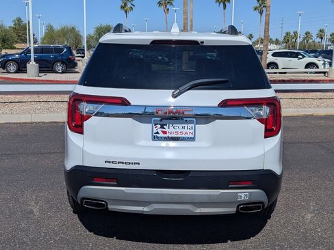 Used 2023 GMC Acadia SLT FWD image 5