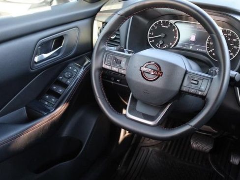 Certified 2025 Nissan Rogue SV AWD/4WD image 23