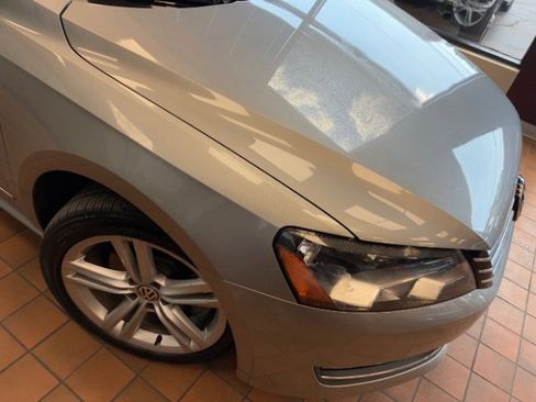 Used 2014 Volkswagen Passat TDI SEL Premium image 2