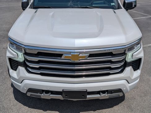 Used 2023 Chevrolet Silverado 1500 High Country w/ Technology Package RWD image 12